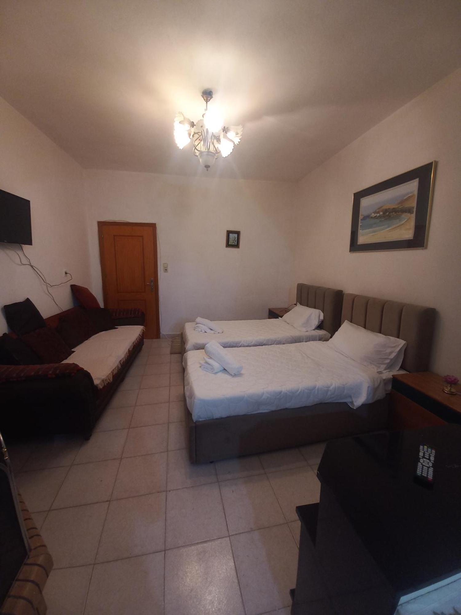 Aleko Guest House Gjirokastër Dış mekan fotoğraf